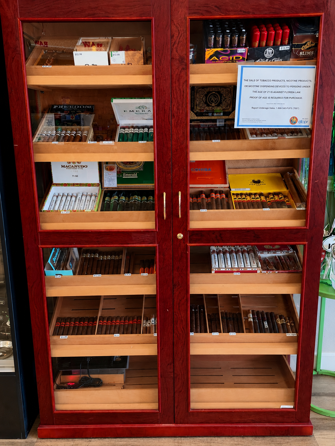 Smoke World cigar selection